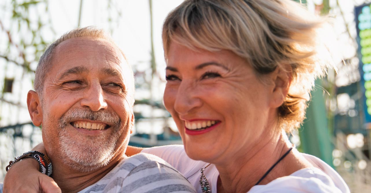 Older-Couple-Wanting-Dental-aesthetic-